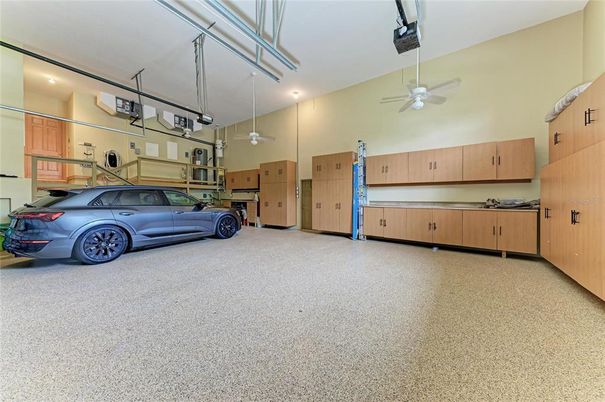 Garage, Interior