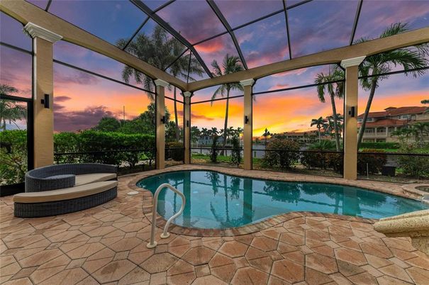 Glass Ceilings, Interior, Pool, Sun Room, Water