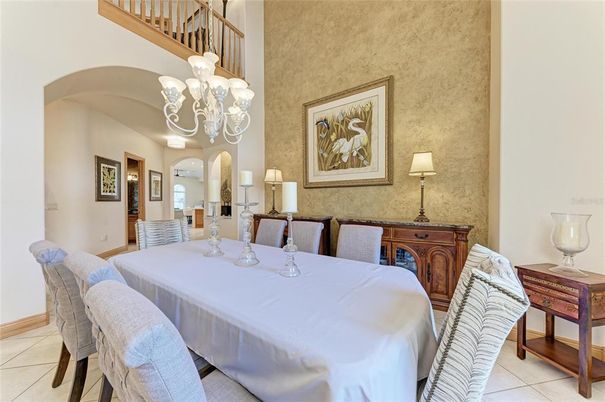 Chandelier, Dining room, Interior