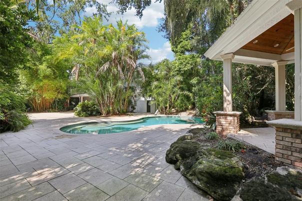 Exterior, Pool