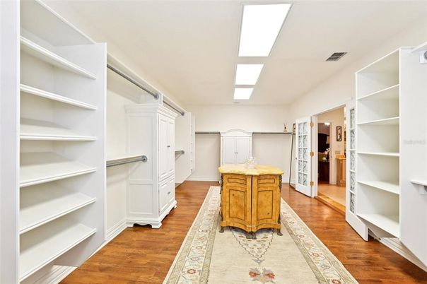 Interior, Walk-in Closets, Wood Texture Flooring