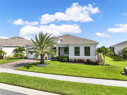 Backyard, Exterior, Facade, Ranch