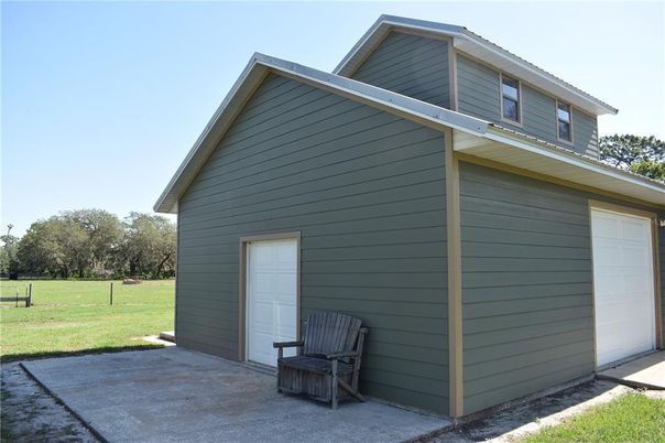 Detached Garage, Exterior