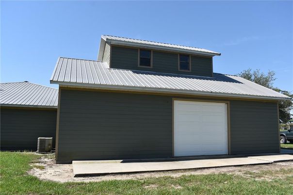Attached, Exterior, Facade, Modern