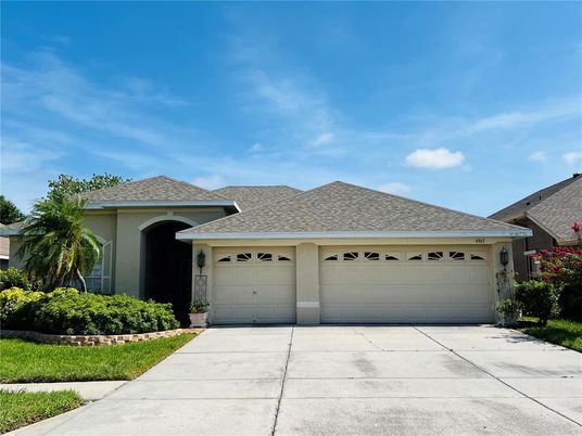 Attached, Exterior, Facade, Ranch