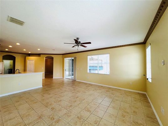 Empty room, Interior, Recessed Lighting