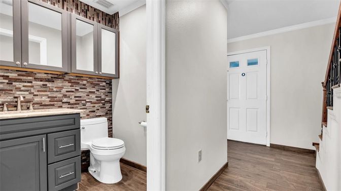 Bathroom, Interior, Wood Texture Flooring