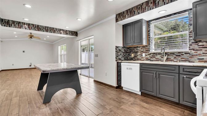Interior, Kitchen, Recessed Lighting, Wood Texture Flooring