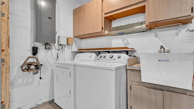 Interior, Washer