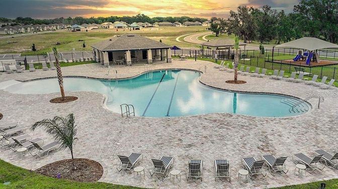 Exterior, Pool