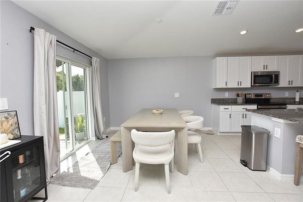 Dining room, Interior, Kitchen, Recessed Lighting