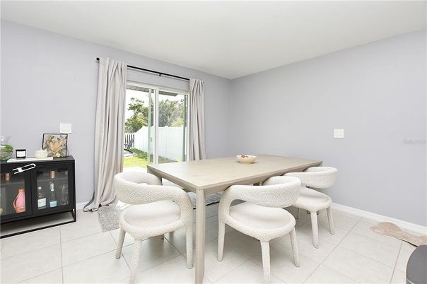 Dining room, Interior