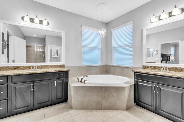 Bathroom, Dual Sink Vanities, Interior, Pendant Lights