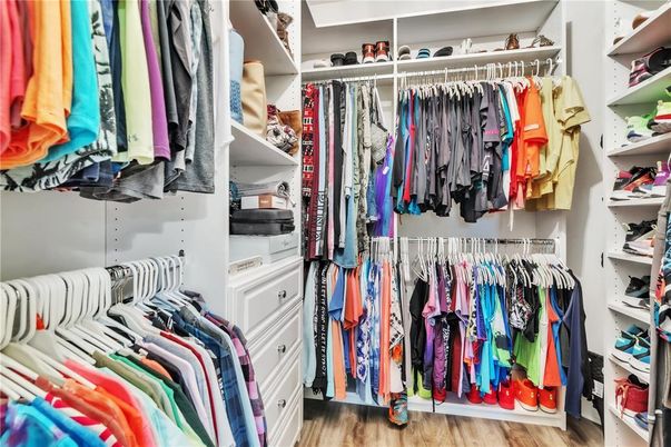 Interior, Walk-in Closets, Wood Texture Flooring