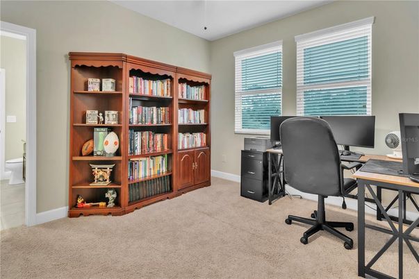 Home Office, Interior