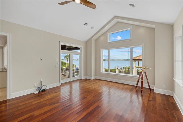 Empty room, Interior, Recessed Lighting, Water, Wood Texture Flooring