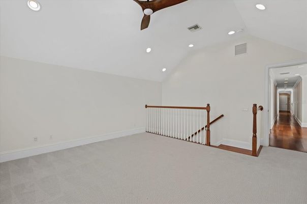 Empty room, Interior, Recessed Lighting