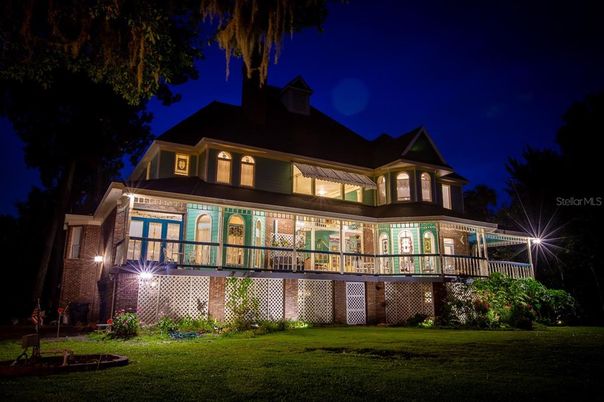 Backyard, Exterior, Facade, Brick Facade, Queen Anne Victorian