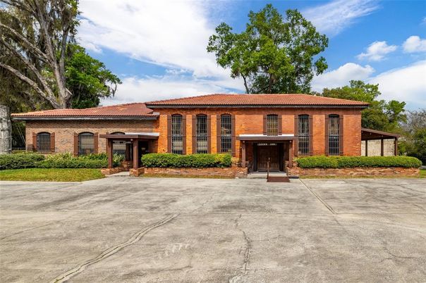 Exterior, Facade, Brick Facade, Mediterranean