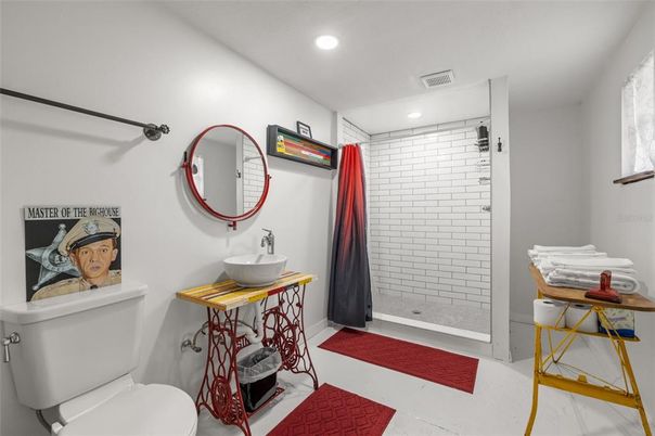 Bathroom, Interior, Recessed Lighting