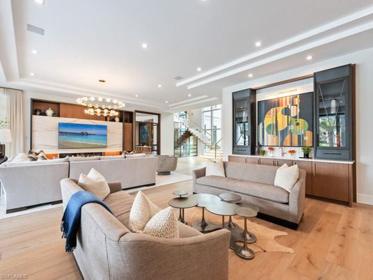 Interior, Living room, Pendant Lights, Recessed Lighting, Wood Texture Flooring