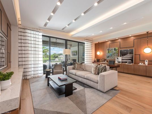 Interior, Kitchen, Living room, Pendant Lights, Recessed Lighting, Stainless Steel Appliances, Wood Texture Flooring