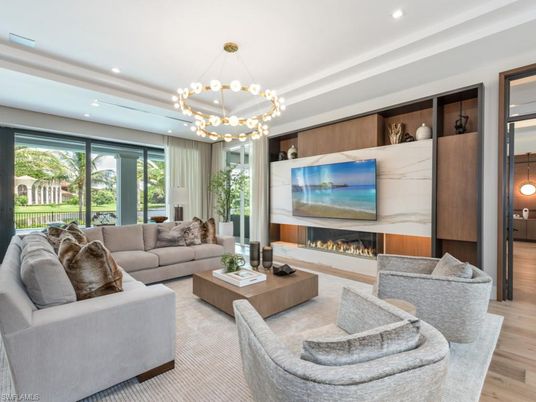 Fireplace, Interior, Living room, Pendant Lights, Recessed Lighting, Wood Texture Flooring