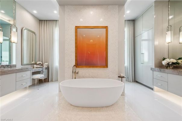 Bathroom, Dual Sink Vanities, Free Standing Baths, Interior, Recessed Lighting