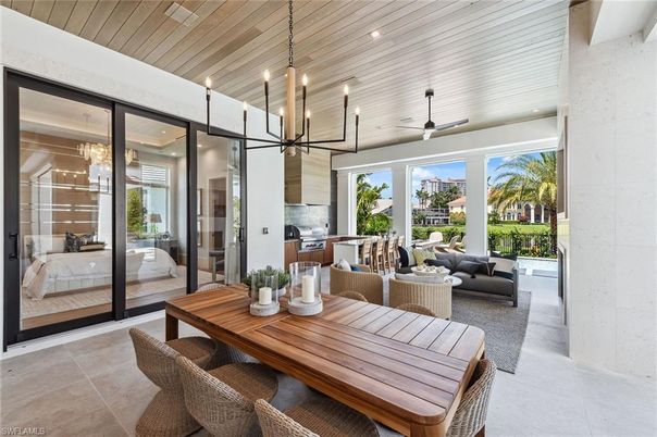Dining room, Interior, Living room, Pendant Lights, Recessed Lighting