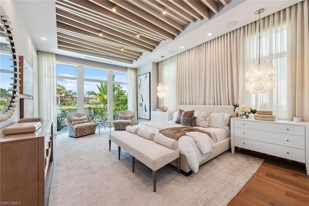 Bedroom, Interior, Living room, Pendant Lights, Recessed Lighting, Wooden Beams, Wood Texture Flooring