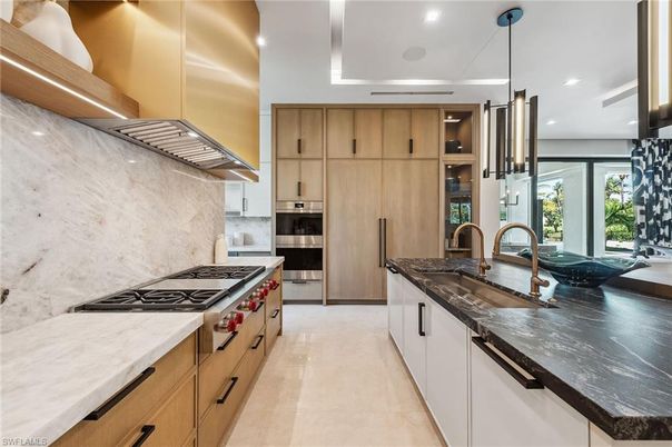 Interior, Kitchen, Pendant Lights, Recessed Lighting, Stainless Steel Appliances
