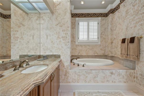 Bathroom, Interior, Recessed Lighting