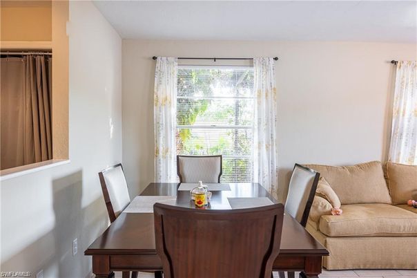 Dining room, Interior