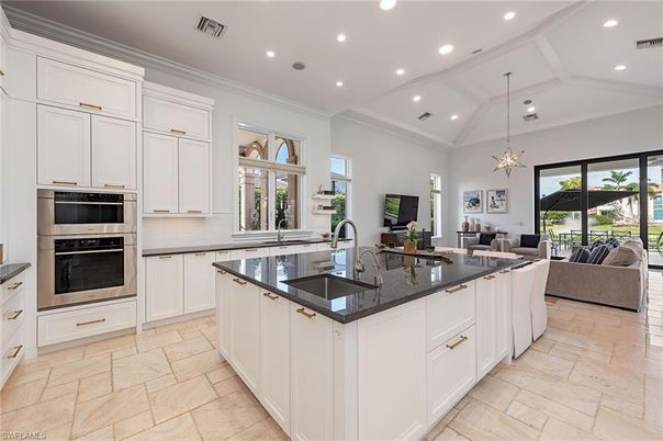 Interior, Kitchen, Living room, Pendant Lights, Recessed Lighting, Stainless Steel Appliances
