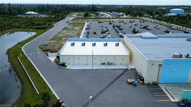 Exterior, Drone