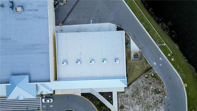 Exterior, Drone
