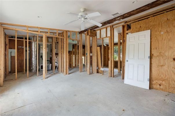Empty room, Interior, Recessed Lighting, Wooden Walls