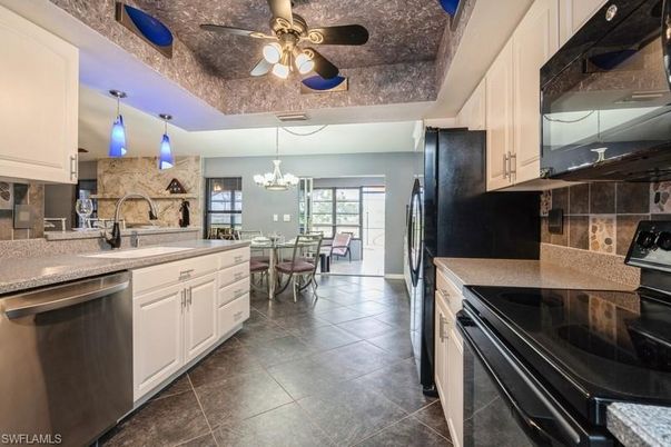 Chandelier, Dining room, Interior, Kitchen, Pendant Lights