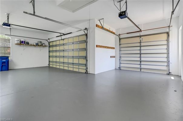Garage, Interior