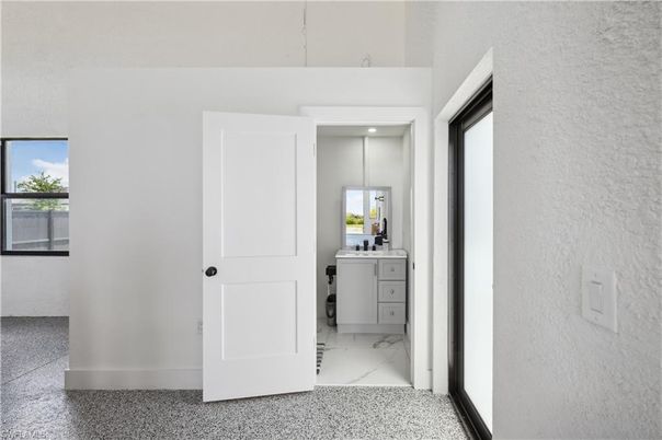 Bathroom, Interior, Marble, Recessed Lighting