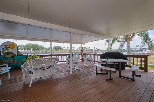 Exterior, Wood Texture Flooring