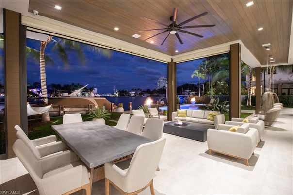 Dining room, Interior, Recessed Lighting, Wooden Ceilings