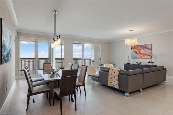 Dining room, Interior, Living room, Pendant Lights