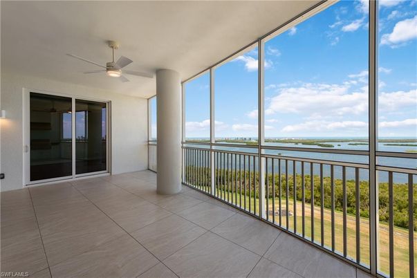 Interior, Sun Room, Water