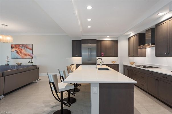 Dining room, Interior, Kitchen, Pendant Lights, Recessed Lighting, Stainless Steel Appliances