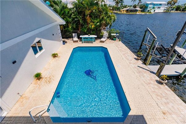 Exterior, Pool, Water