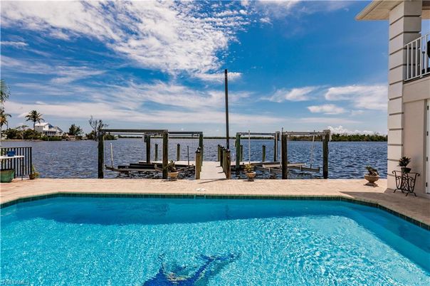 Exterior, Lake, Pool, Water
