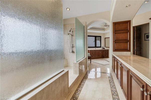 Bathroom, Interior, Recessed Lighting