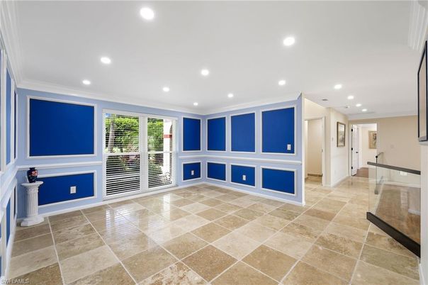Empty room, Interior, Recessed Lighting