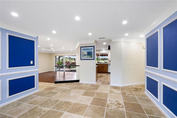 Empty room, Interior, Recessed Lighting